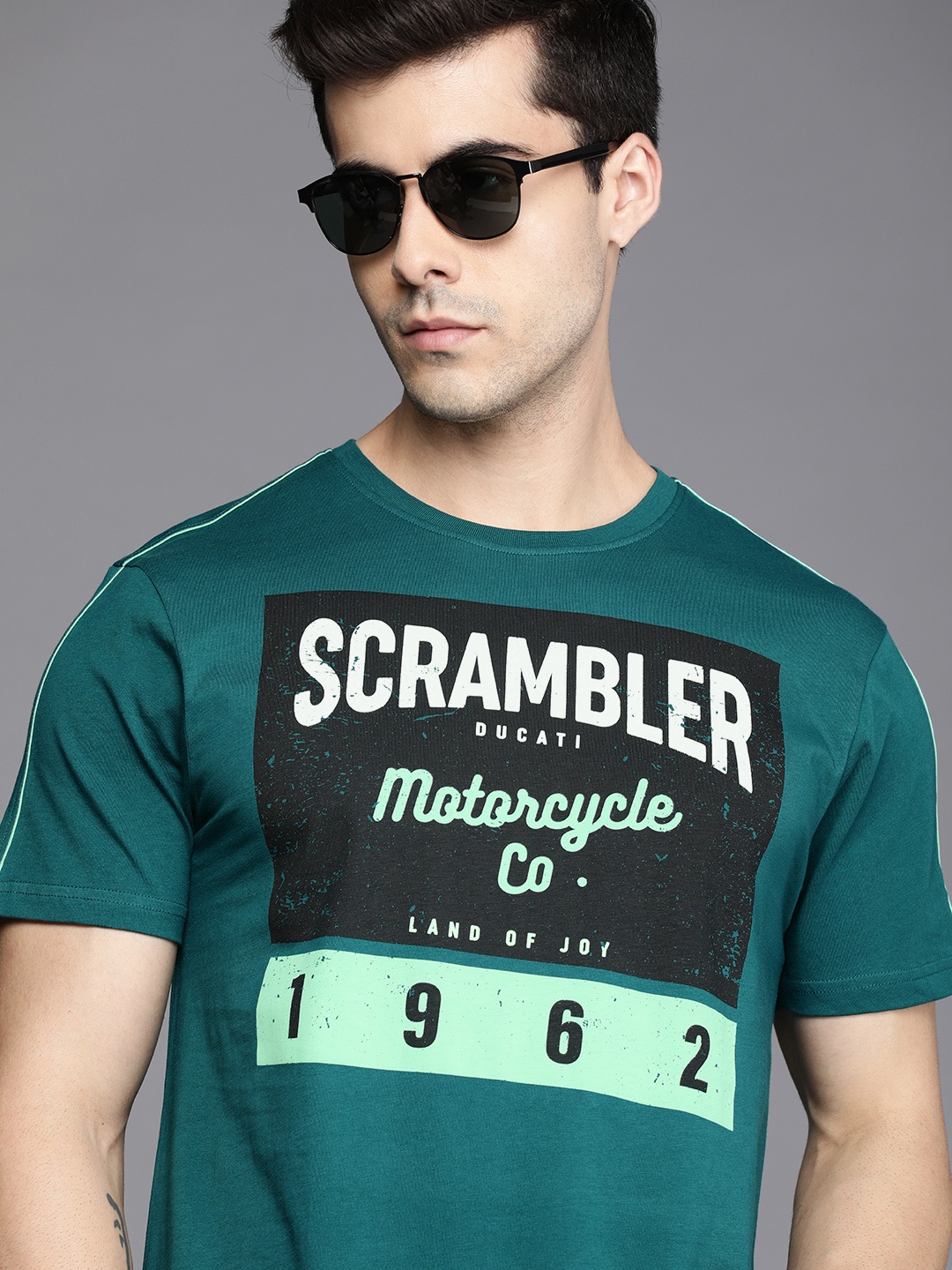 

Ducati Men Green Typography Printed Pure Cotton T-shirt