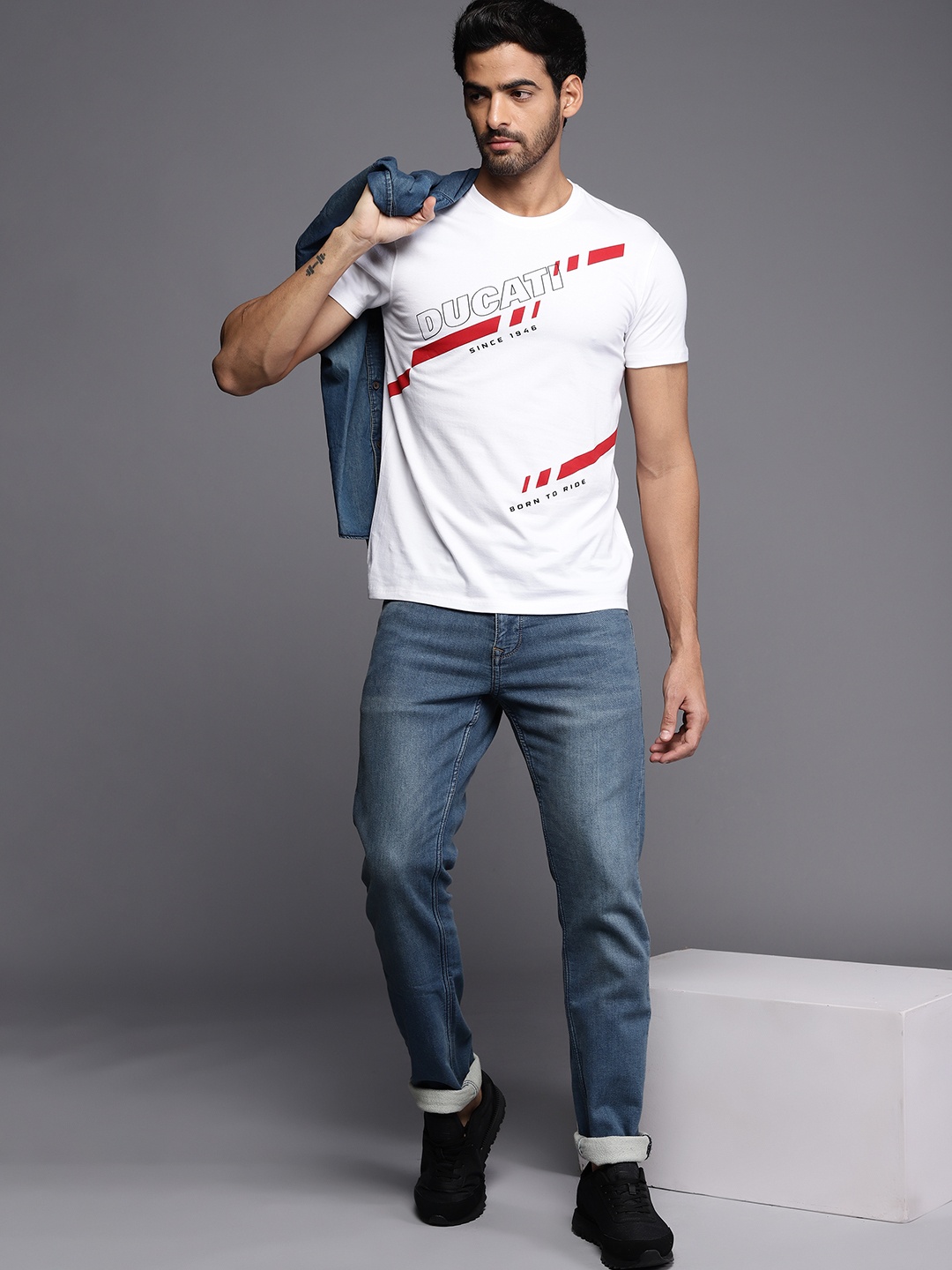 

Ducati Men White & Red Brand Logo Printed Regular Fit T-shirt