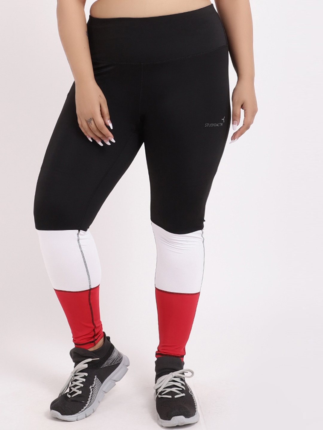 

STUDIOACTIV Women Black & White Colourblocked Sports Tights