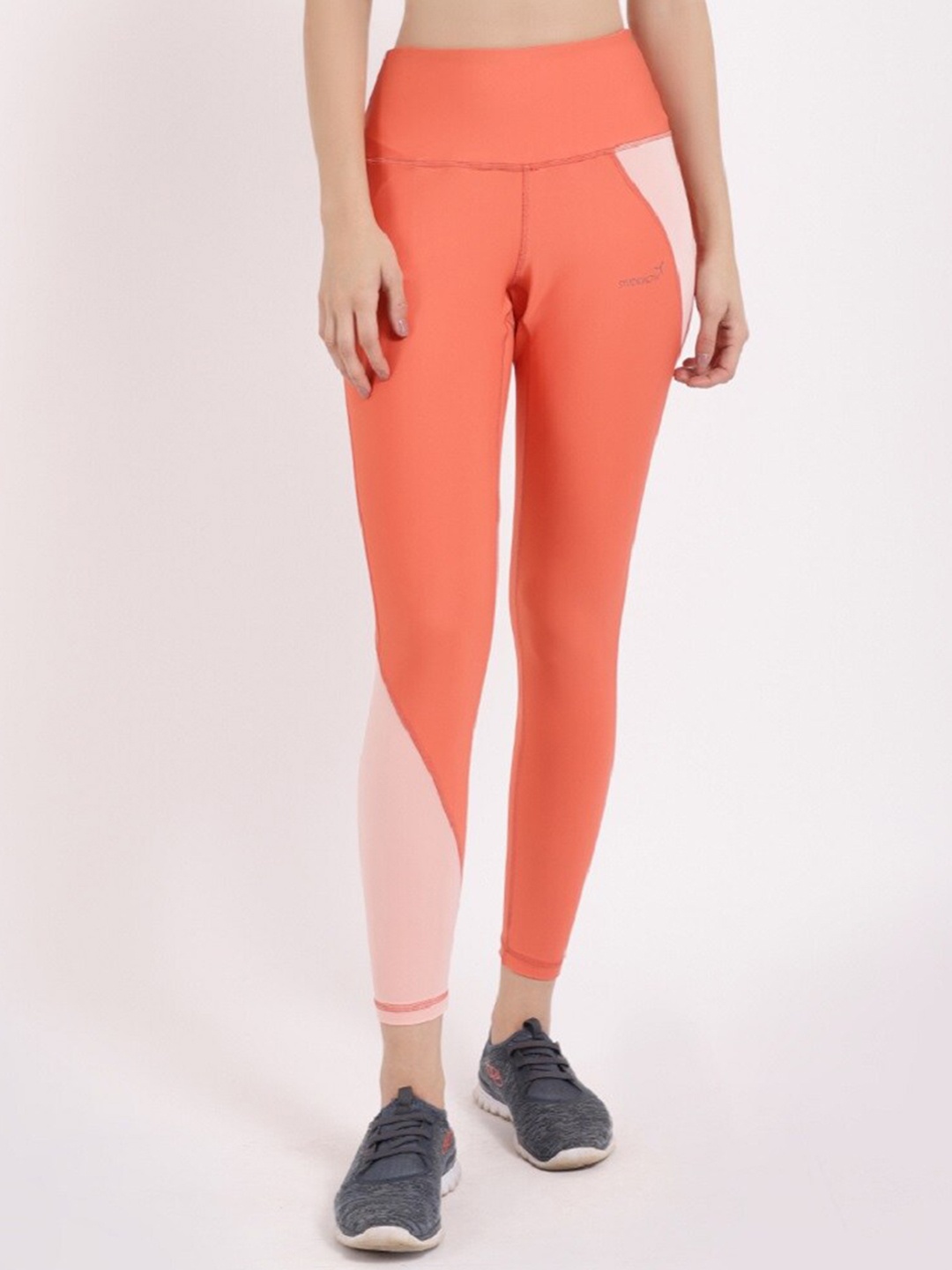 

STUDIOACTIV Women Orange & Pink Colourblocked Tights