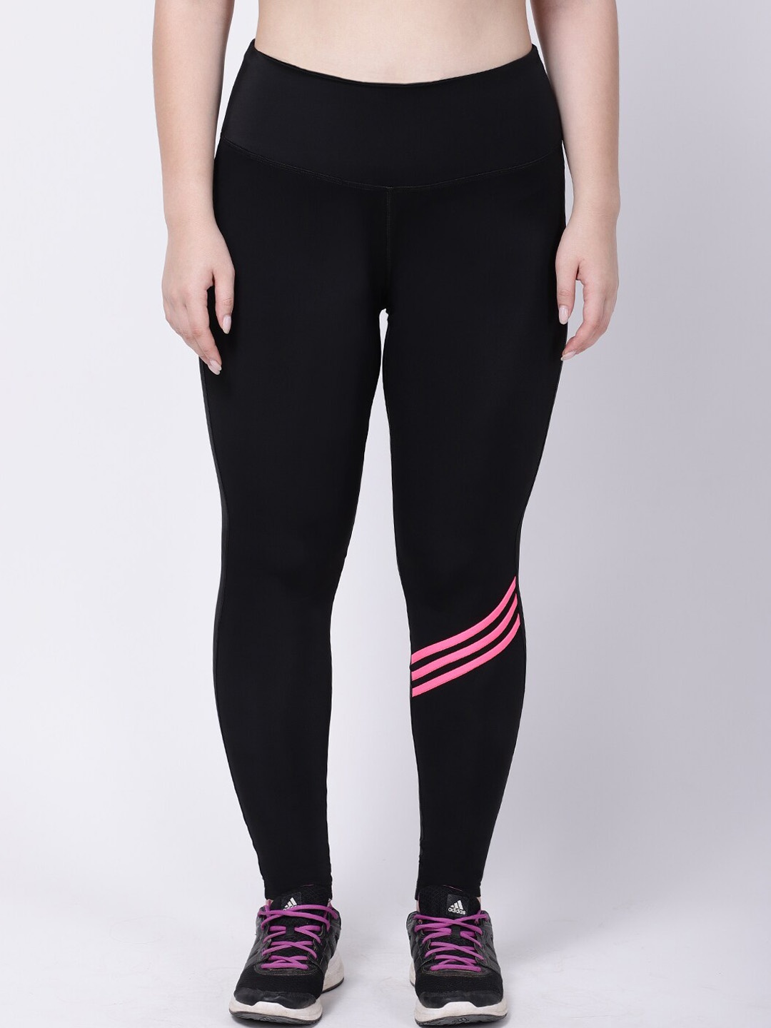 

STUDIOACTIV Women Black & Pink Solid Ankle-Length Tights