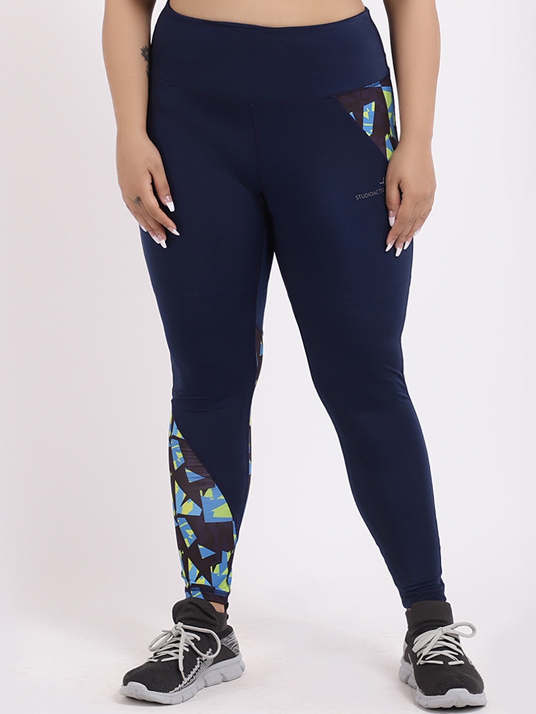 

STUDIOACTIV Women Plus Size Navy Blue & Green Printed Sports Tights