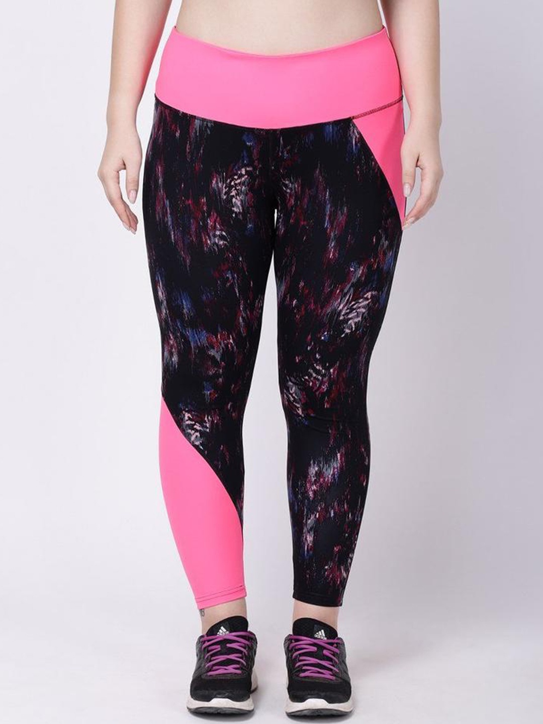 

STUDIOACTIV Women Plus Size Black & Pink Colourblocked Tights