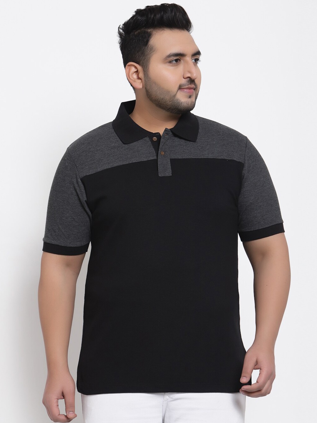 

Kalt Plus Men Black Colourblocked Polo Collar Pockets T-shirt