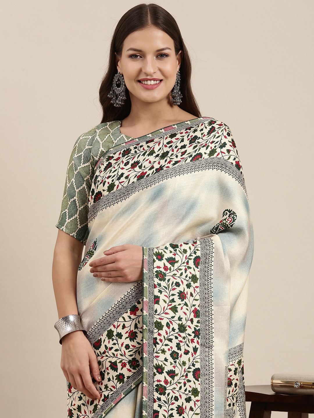 

Mitera Beige & Olive Green Kalamkari Pashmina Silk Blend Dabu Saree