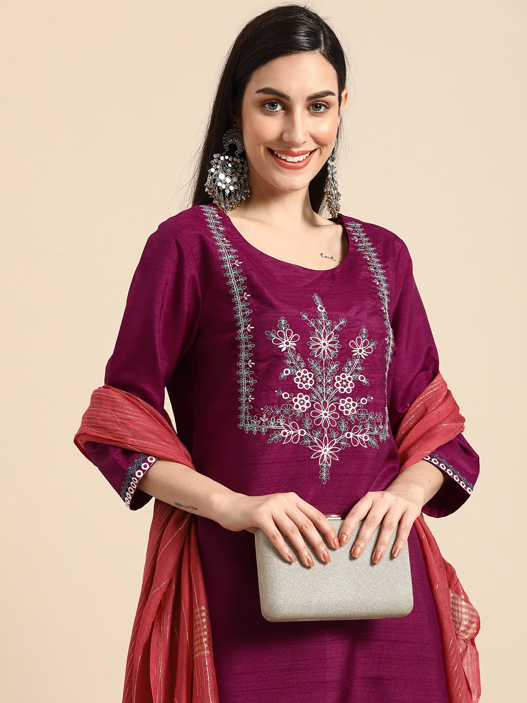 

Anouk Women Magenta & White Floral Embroidered Thread Work Kurta with Trousers & Dupatta