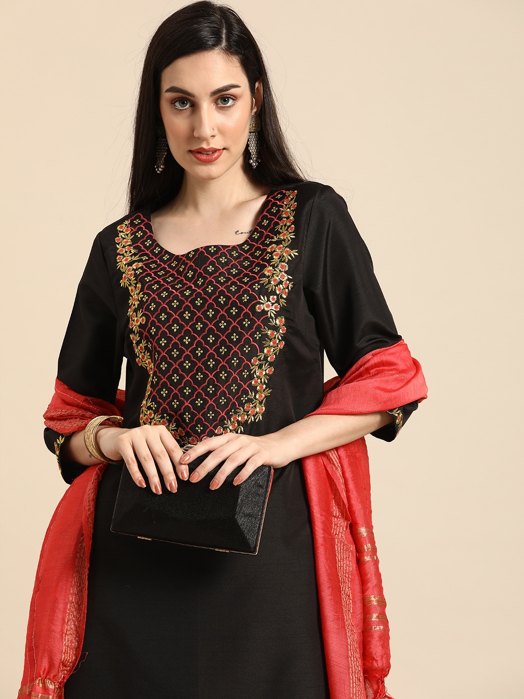 

Anouk Women Black & Maroon Floral Embroidered Thread Work Kurta with Trousers & Dupatta