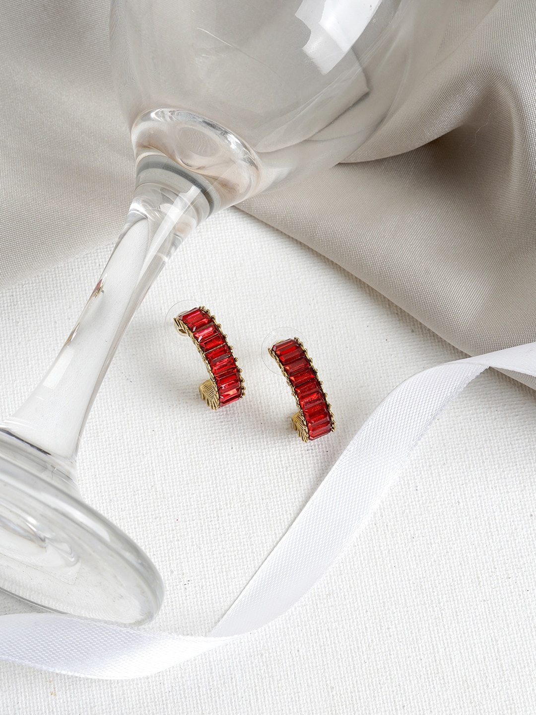 

JOKER & WITCH Women Gold-Toned & Red Stone Contemporary Drop Earrings
