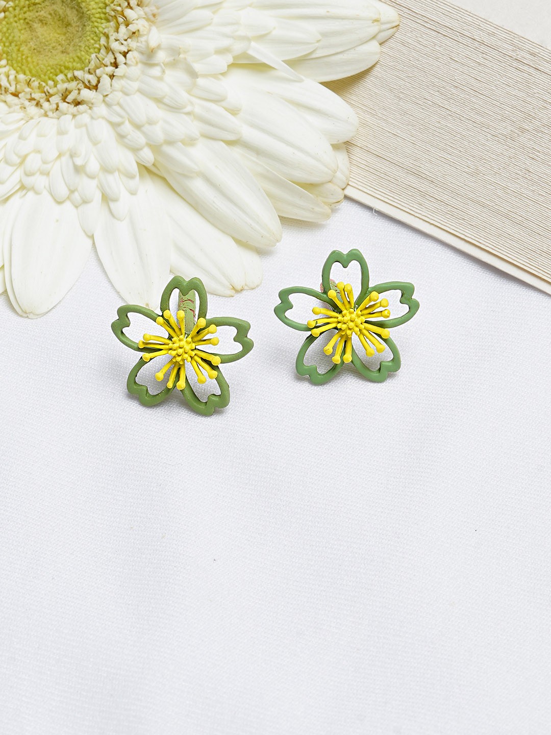 

JOKER & WITCH Java Green Petal Floral Earring, Yellow
