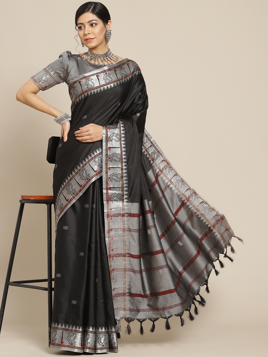 

Mitera Black & Silver-Toned Ethnic Motifs Zari Silk Cotton Banarasi Saree