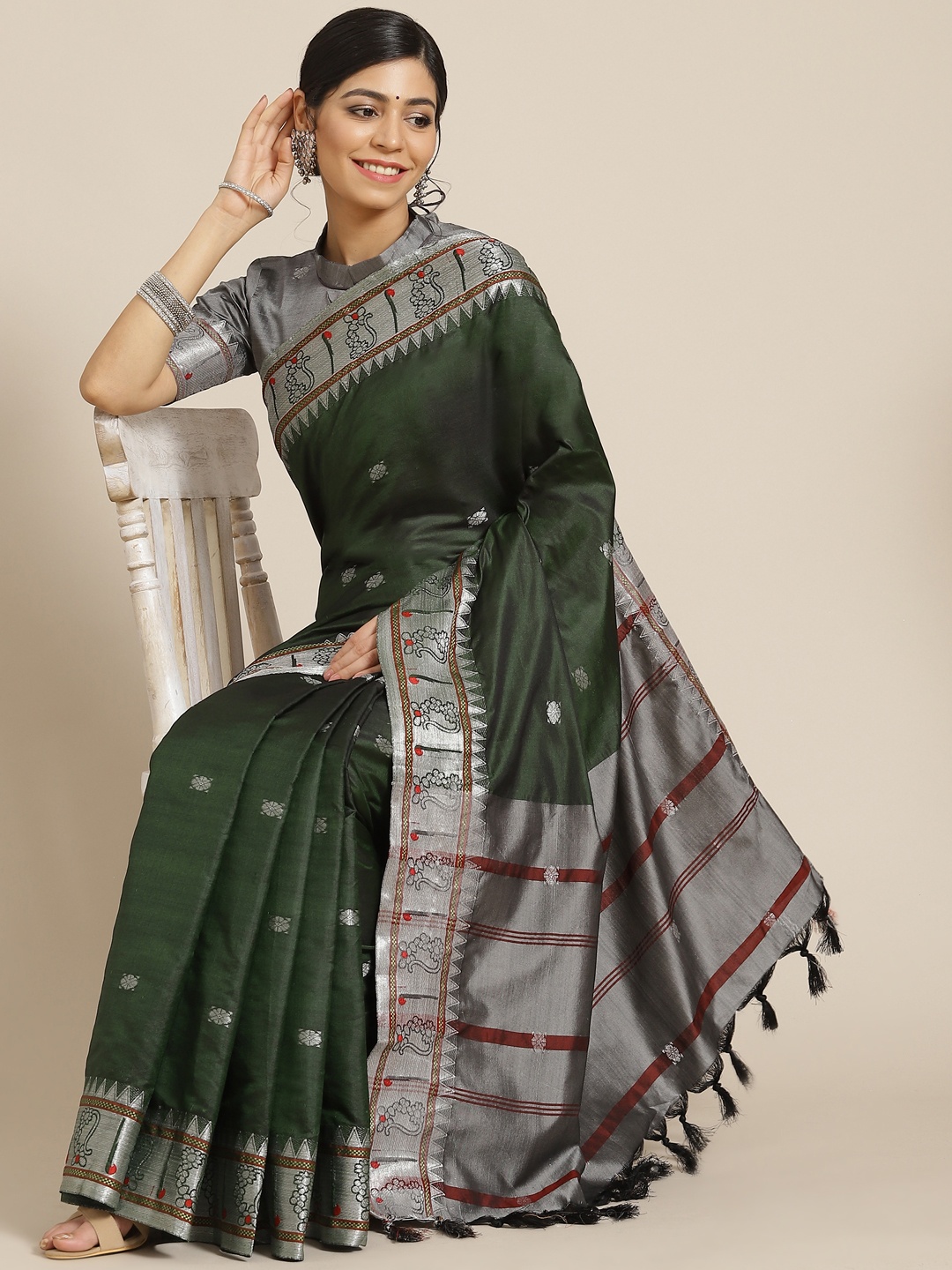 

Mitera Green & Silver-Toned Ethnic Motifs Silk Cotton Banarasi Saree