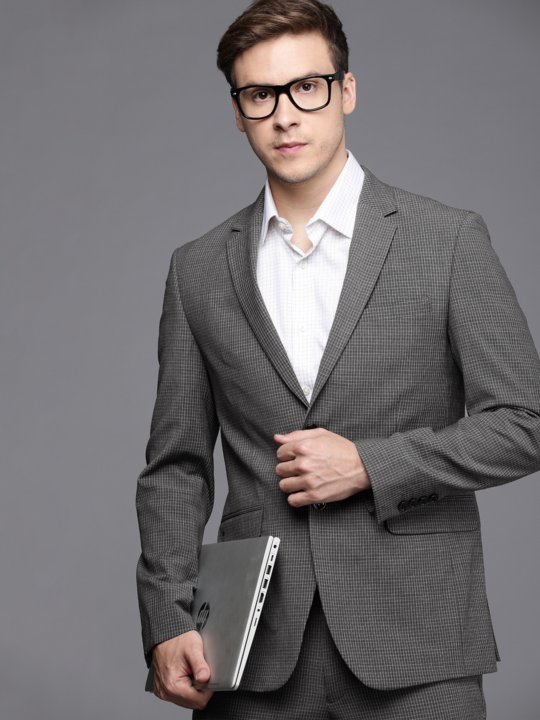 

Louis Philippe Men Grey & White Checked Slim Fit Single-Breasted Formal Suit