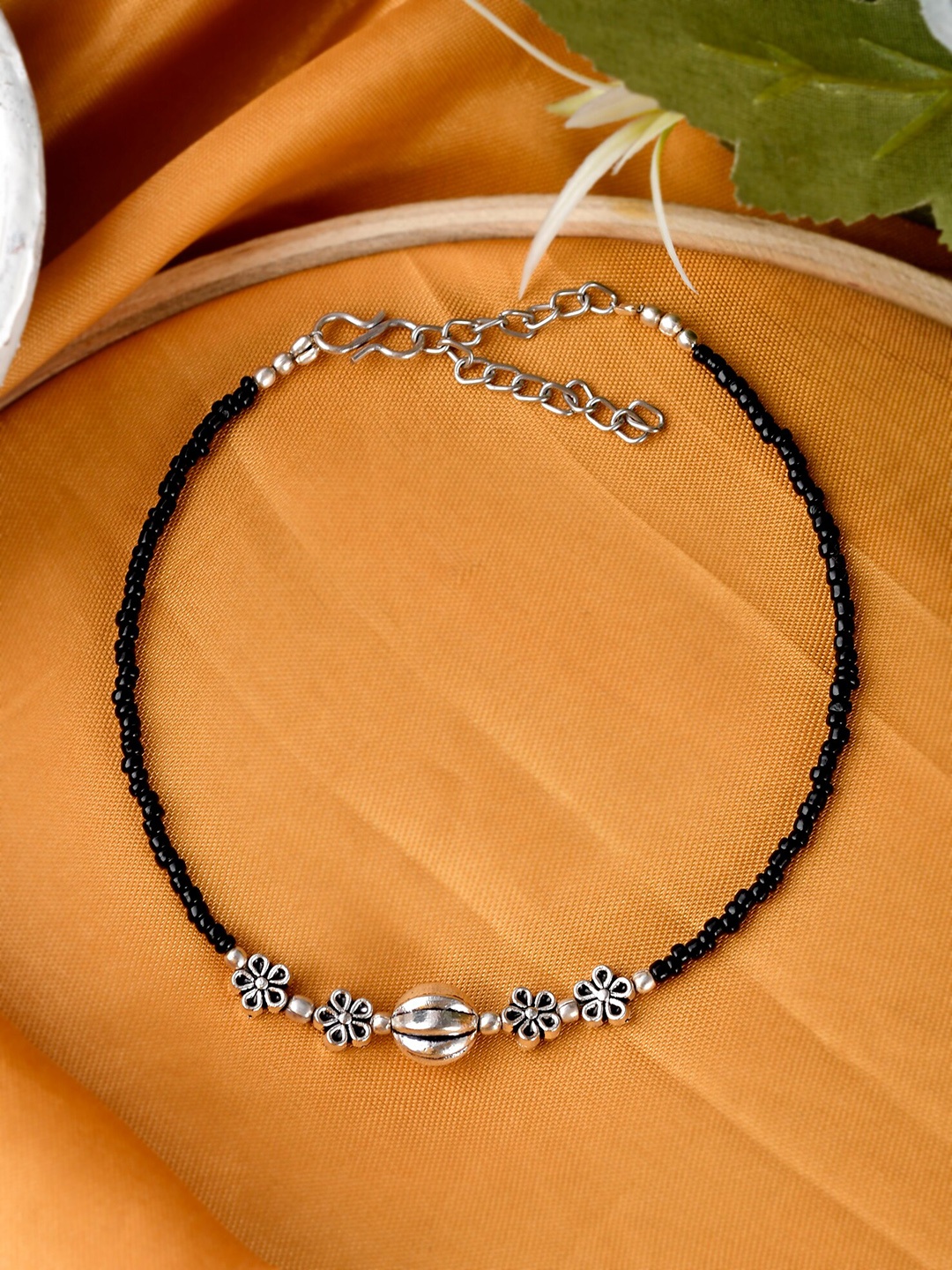 

Silvermerc Designs Silver-Plated & Black Floral Beaded Chain Anklet
