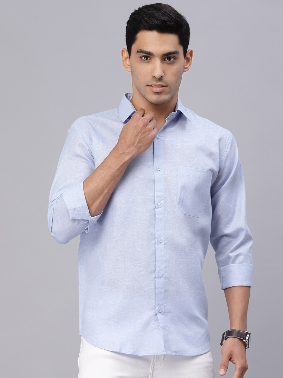 

NEUDIS Men Blue Solid Classic Cotton Casual Shirt