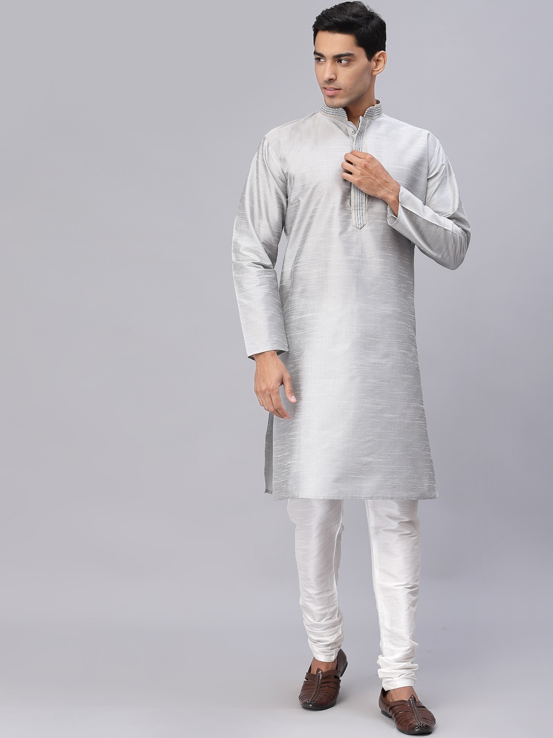 

NEUDIS Men Grey Solid Dupion Silk Thread Work Straight Kurta