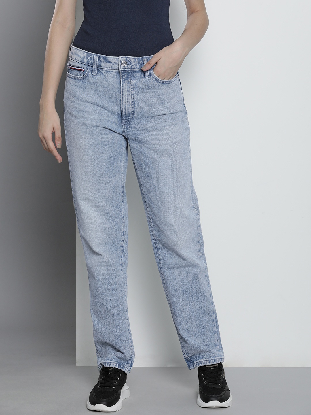 

Tommy Hilfiger Women Blue Straight Fit High-Rise Heavy Fade Stretchable Jeans