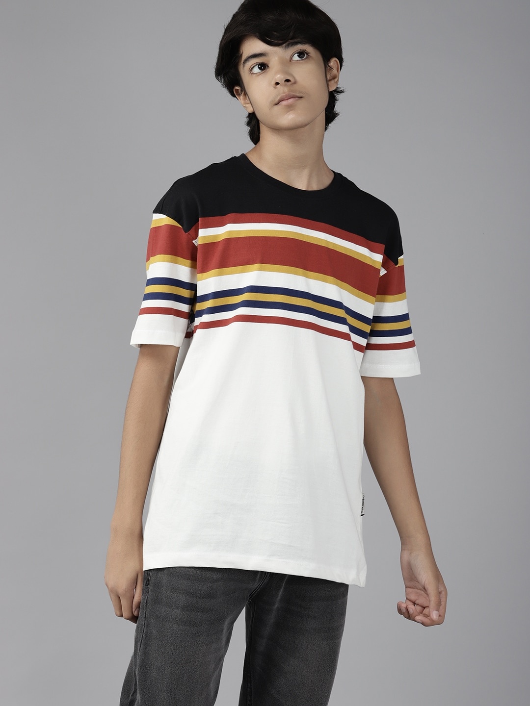 

UTH by Roadster Boys White & Navy Blue Striped Cotton T-shirt