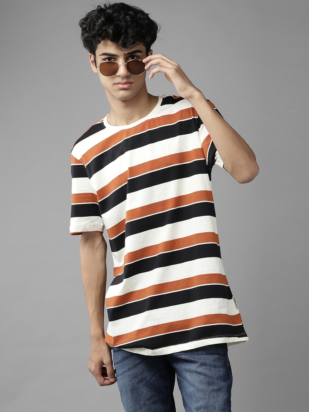 

UTH by Roadster Boys Off White & Black Striped Pure Cotton T-shirt