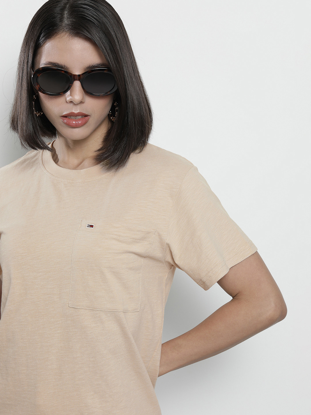 

Tommy Hilfiger Women Beige Solid Pure Cotton Boxy T-shirt With Chest Pocket