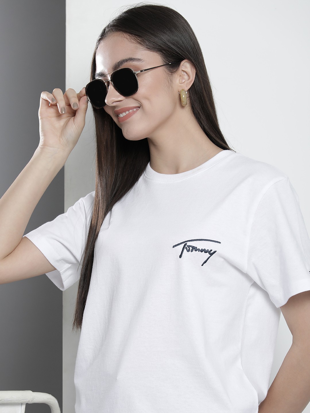 

Tommy Hilfiger Women Solid White T-shirt