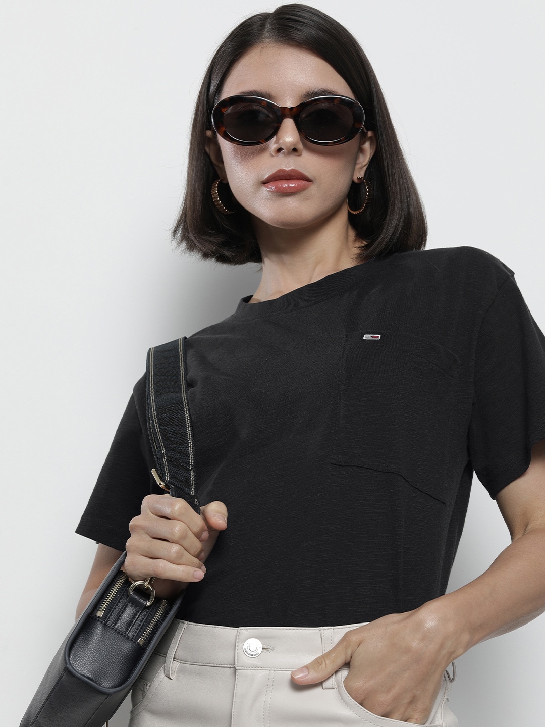 

Tommy Hilfiger Women Black Solid Drop-Shoulder Sleeves Pure Cotton Pocket Boxy T-shirt