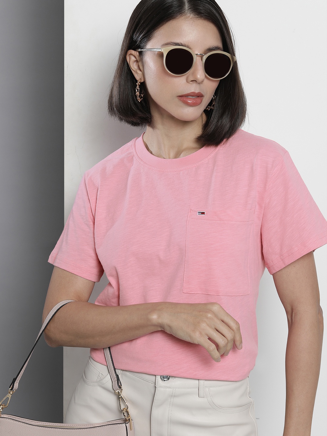 

Tommy Hilfiger Women Pink Pure Cotton Boxy T-shirt With Chest Pocket