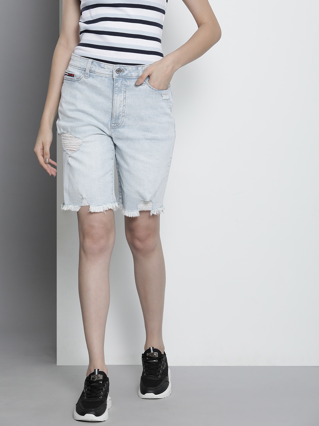 

Tommy Hilfiger Women Light Blue Mid-Rise Distressed Denim Shorts