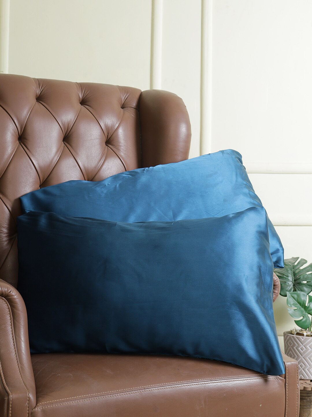 

ROMEE Set Of 2 Royal Blue Solid Pillow Covers