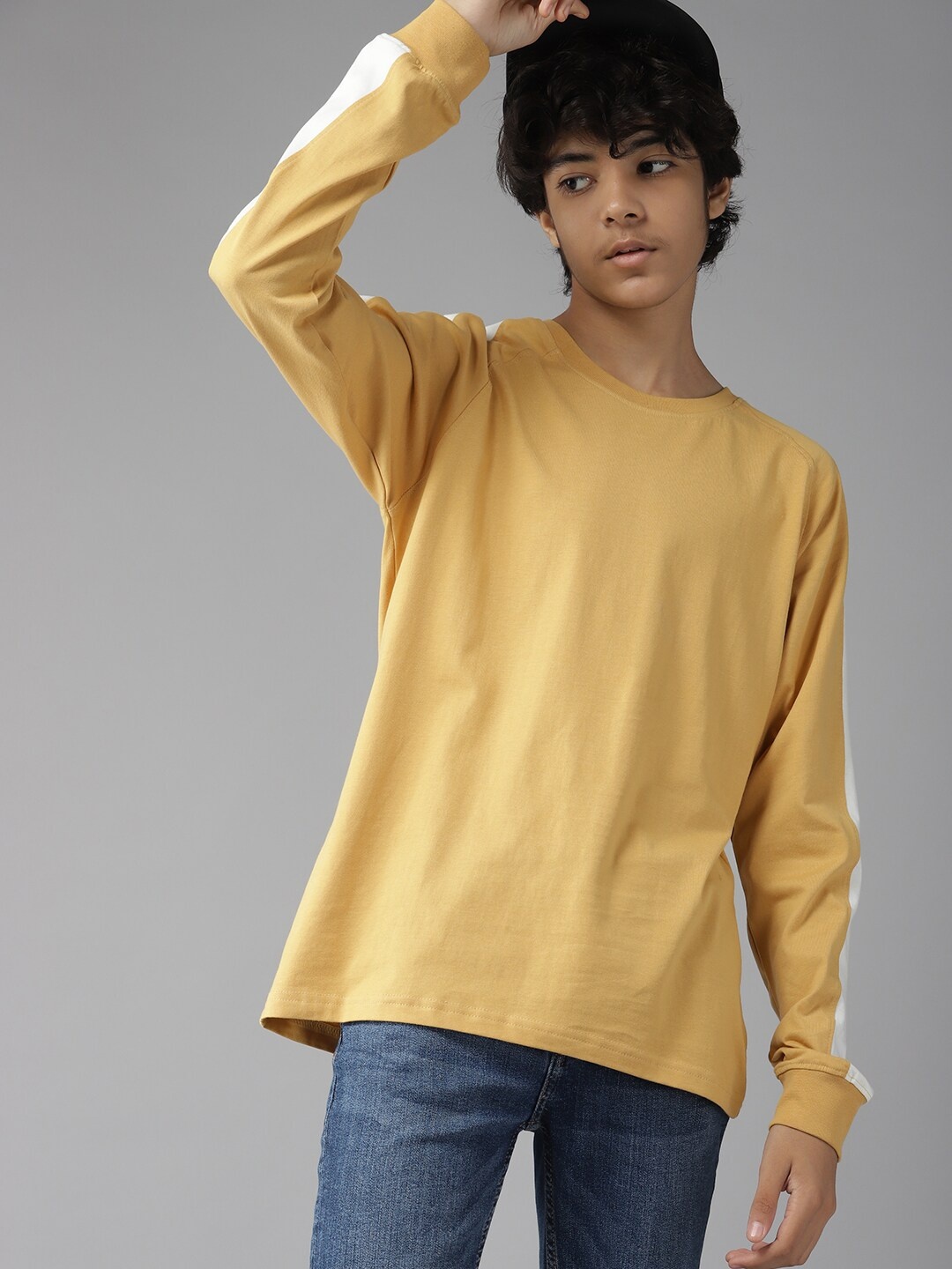 

UTH by Roadster Boys Mustard Yellow & White Pure Cotton Solid T-shirt