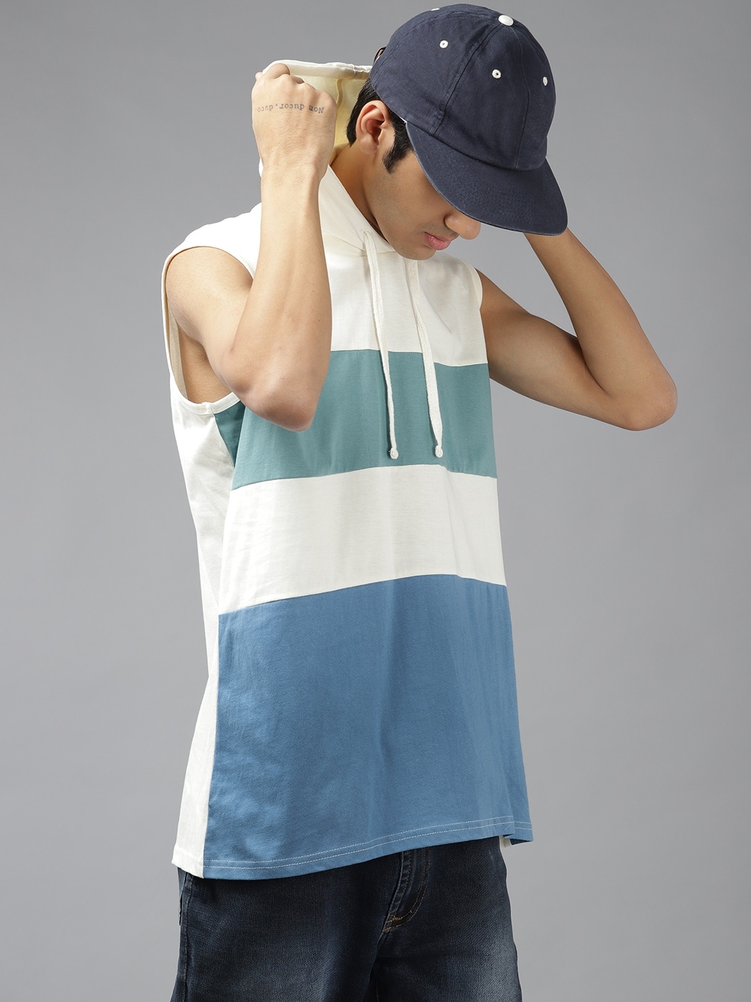 

UTH by Roadster Boys White & Blue Striped Pure Cotton T-shirt