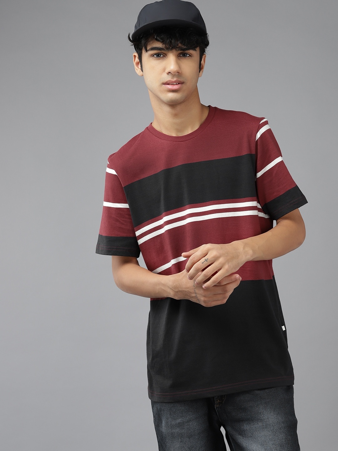 

UTH by Roadster Boys Maroon & Navy Blue Striped Cotton T-shirt
