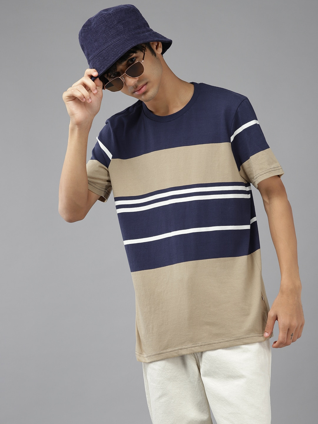 

UTH by Roadster Boys Khaki & Navy Blue Striped Cotton T-shirt