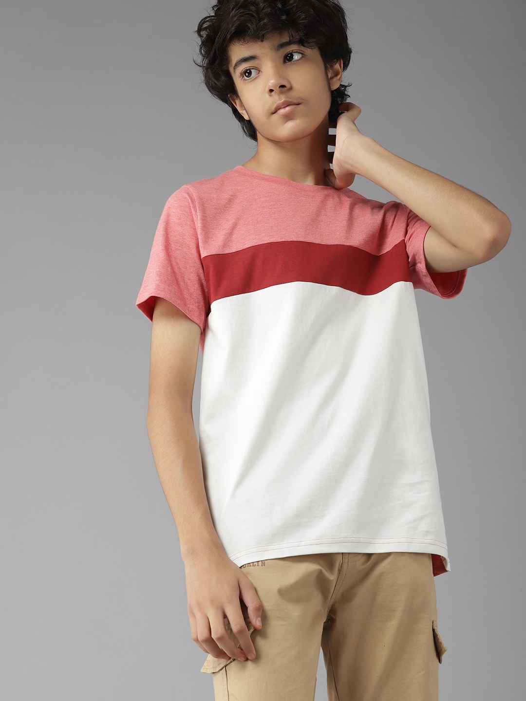 

UTH by Roadster Boys Coral Pink & White Colourblocked Pure Cotton T-shirt