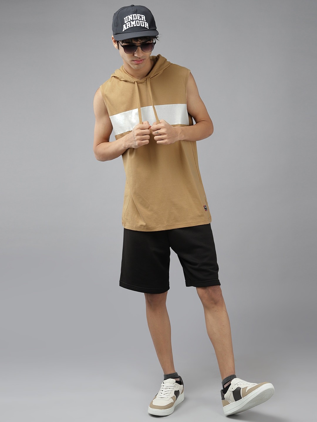 

UTH by Roadster Boys Camel Brown & White Colourblocked Hooded Pure Cotton T-shirt