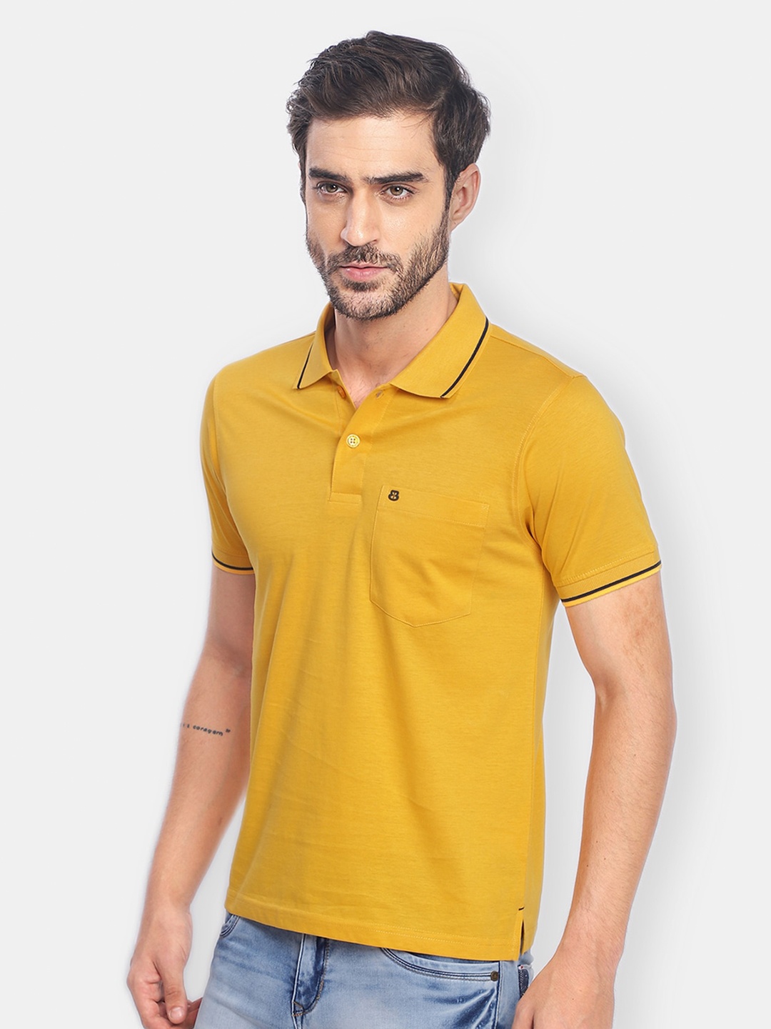 

berry blues Men Yellow Polo Collar Cotton T-shirt