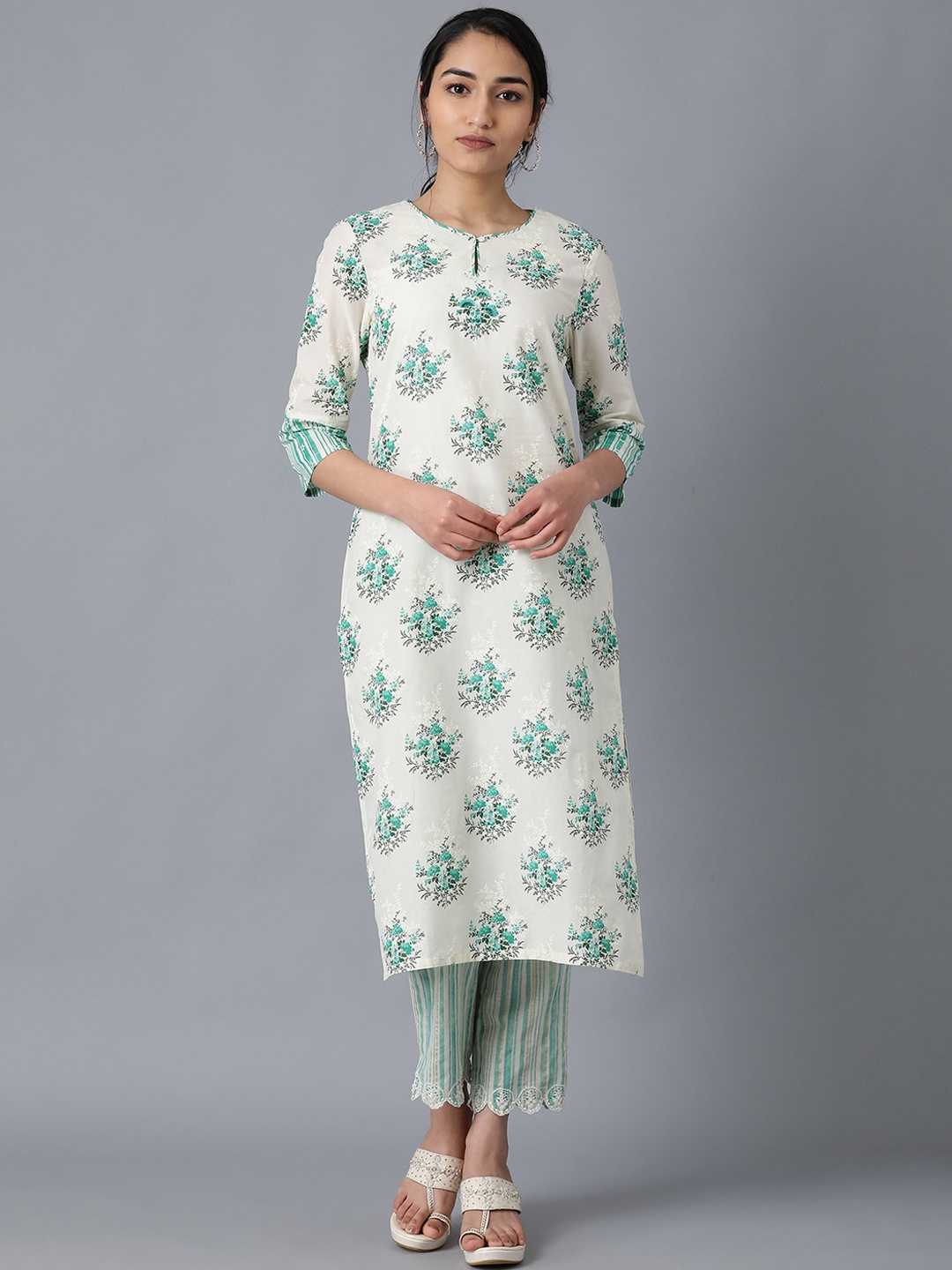 

W Women Green & Cream-Coloured Ethnic Motifs Printed Cotton Keyhole Neck Kurta