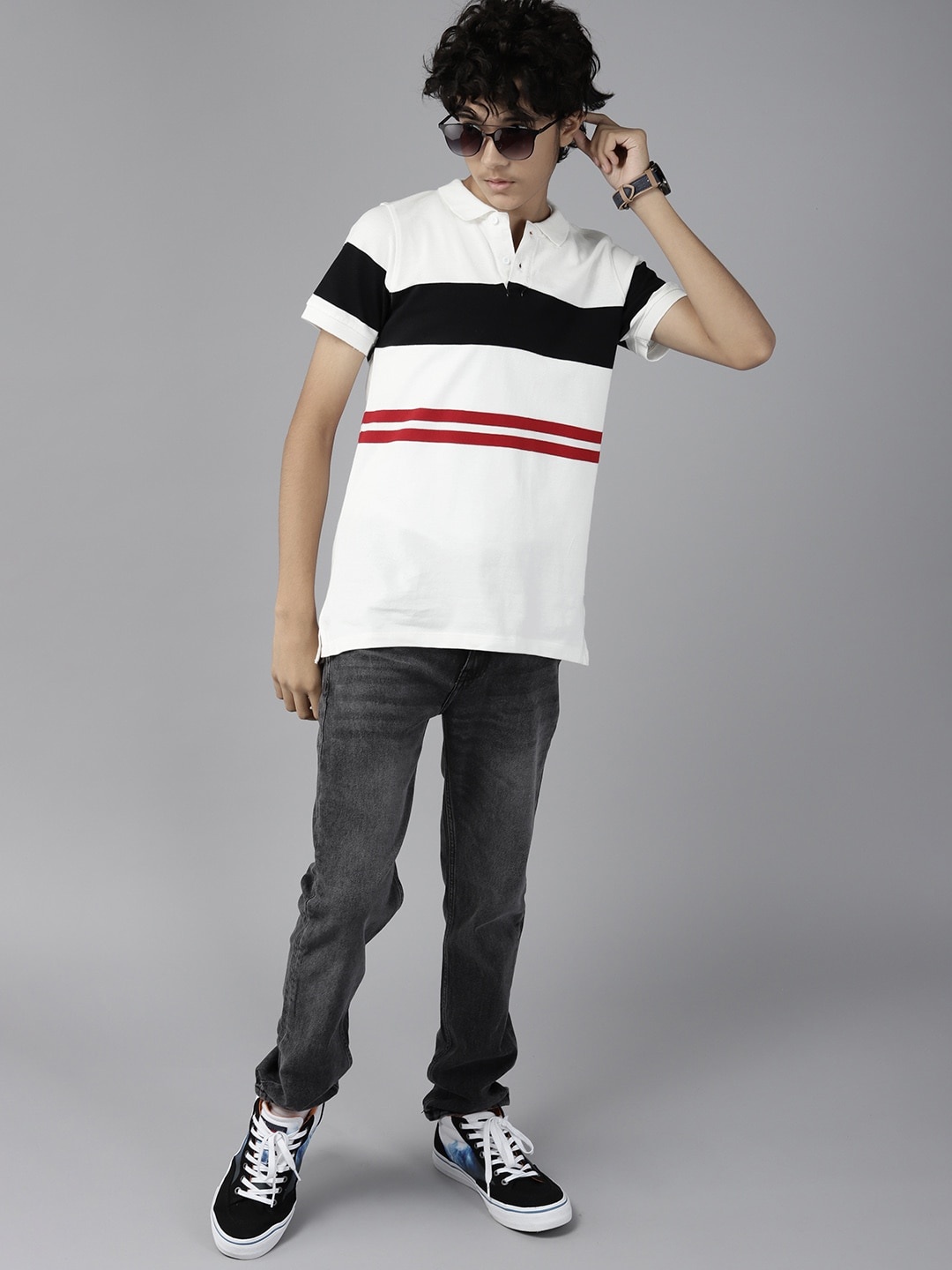

UTH by Roadster Boys Off White & Black Striped Polo Collar Pure Cotton T-shirt