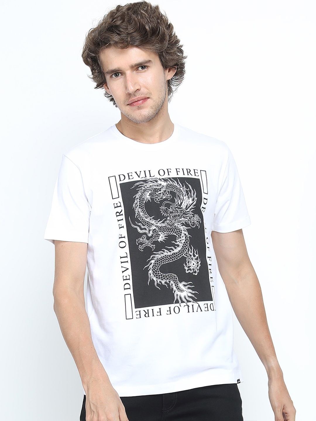 

HIGHLANDER Men White & Black Printed Slim Fit Cotton T-shirt