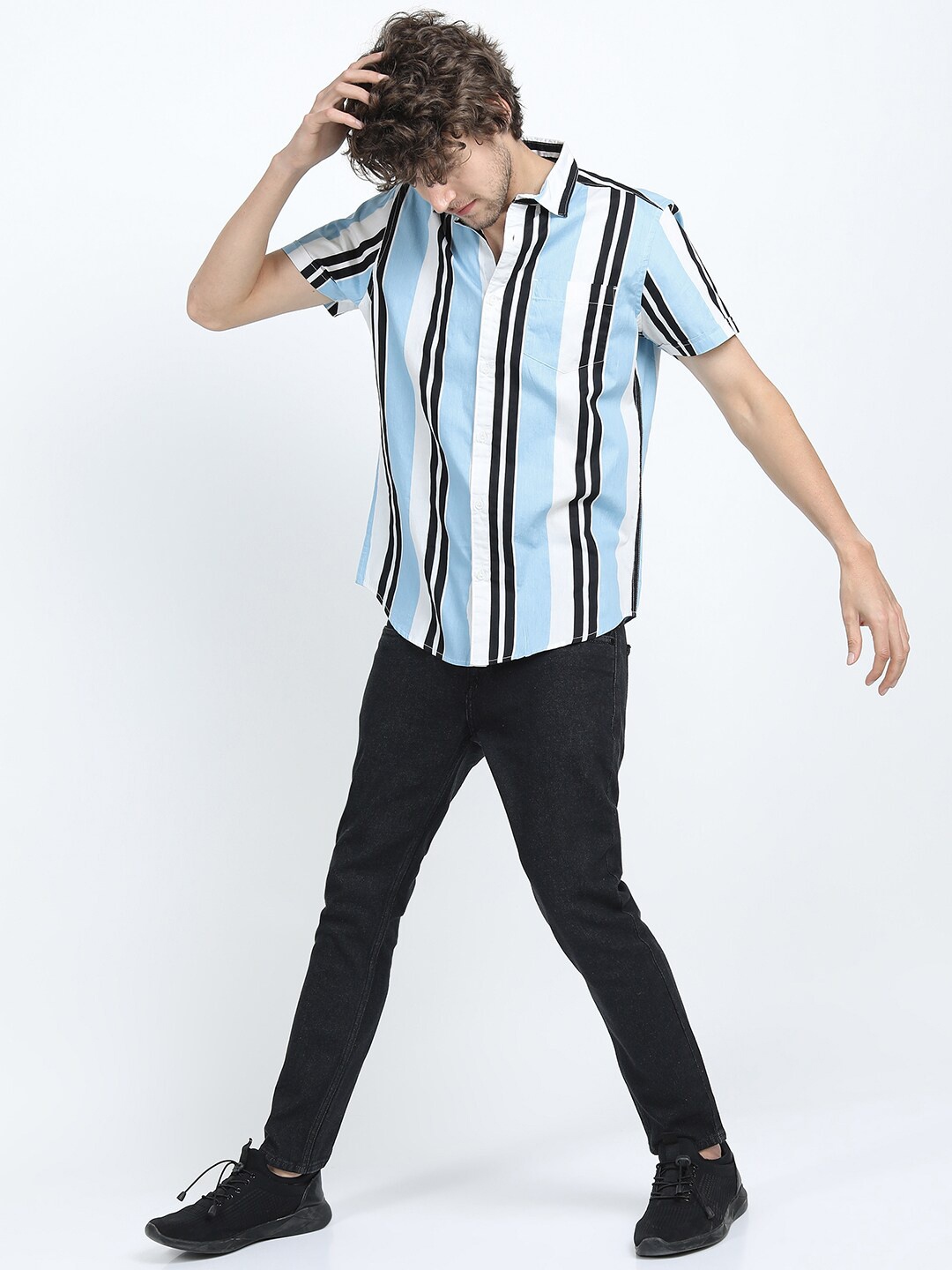 

HIGHLANDER Men Blue & White Slim Fit Striped Casual Shirt