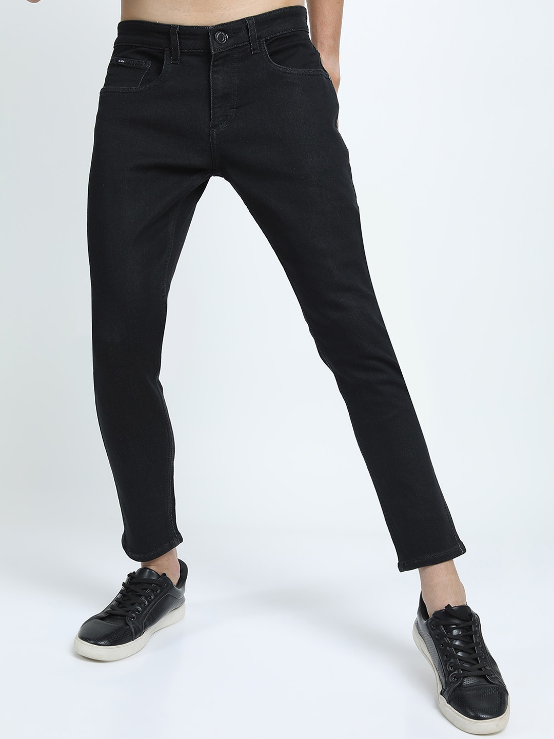 

HIGHLANDER Men Black Tapered Fit Stretchable Jeans