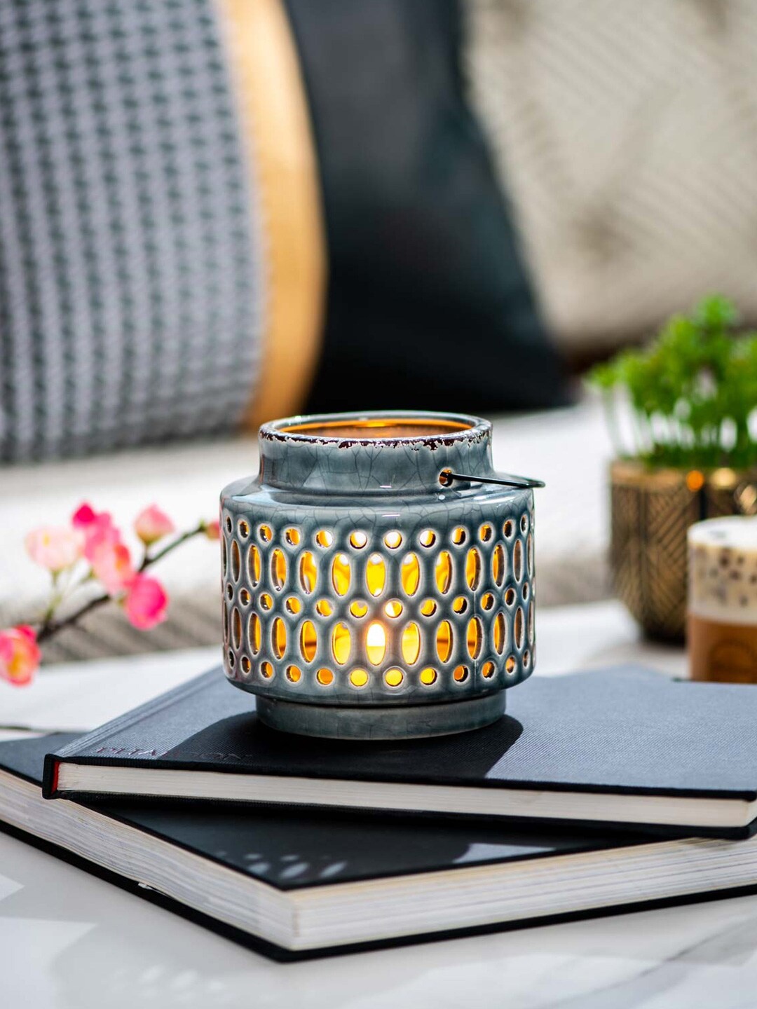 

THEDECORKART Blue Patterned Tea-Light Candle Holders
