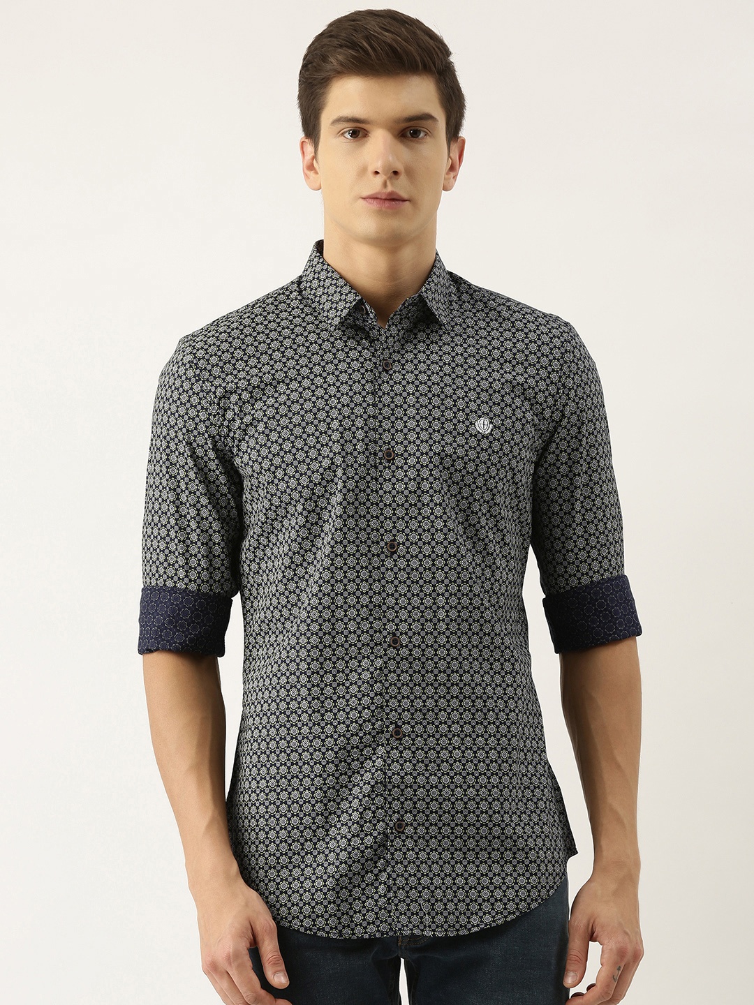 

PETER ENGLAND UNIVERSITY Men Navy Blue Slim Fit Printed Casual Shirt