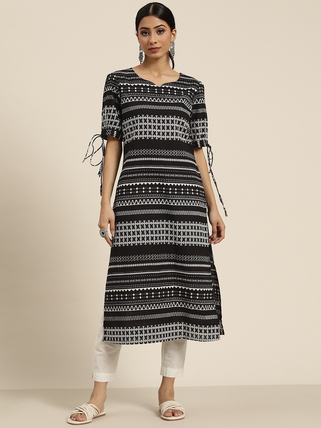 

Moda Rapido Women Black & White Printed Pure Cotton Kurta