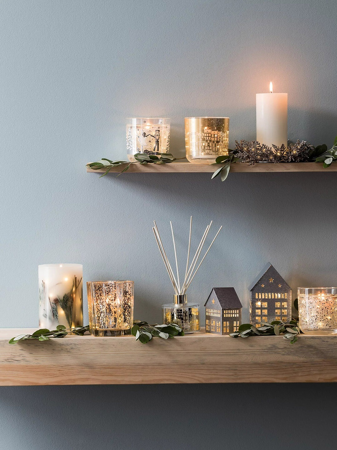 

Marks & Spencer Beige Patterned Candles