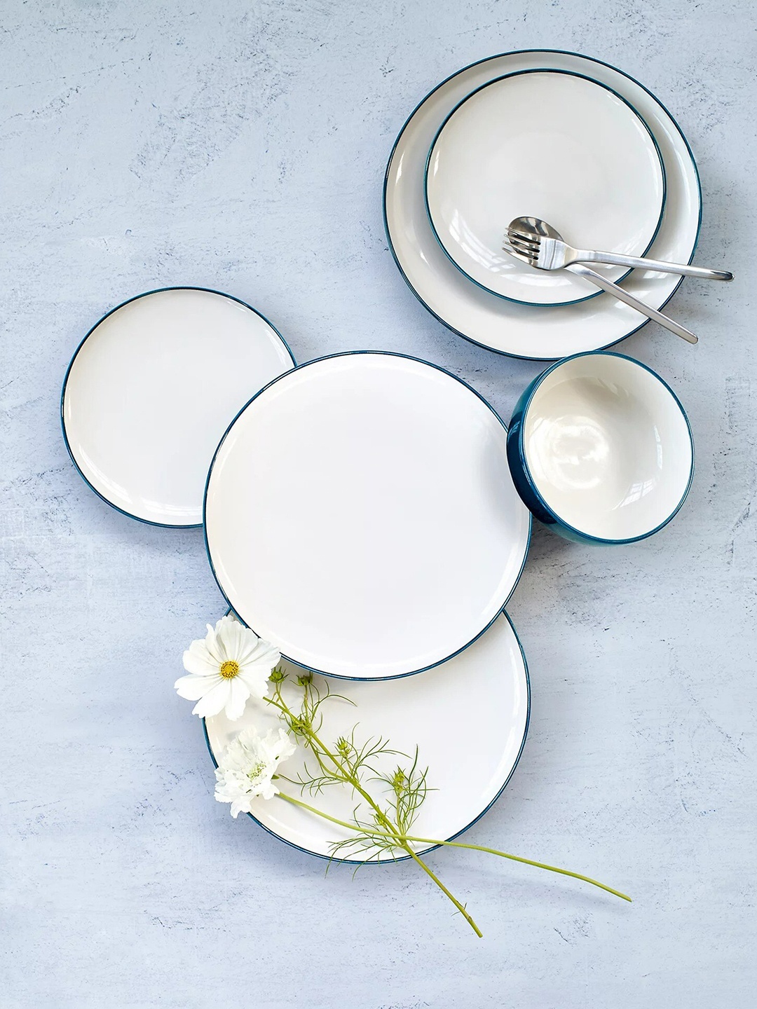 

Marks & Spencer Teal Green & White 12 Pieces Stoneware Glossy Dinner Set