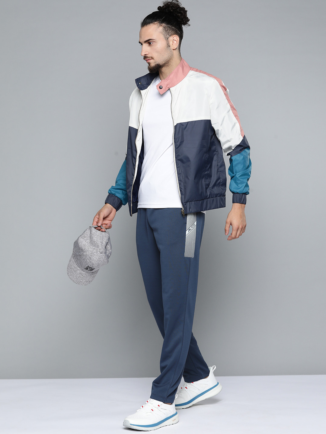 

Alcis Men Navy Blue Solid Track Pants