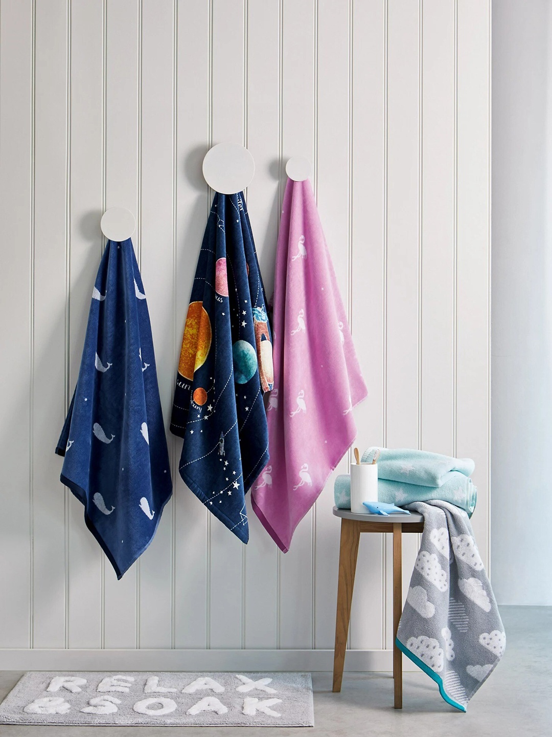 

Marks & Spencer Navy Blue Printed 400GSM Pure Cotton Bath Towel