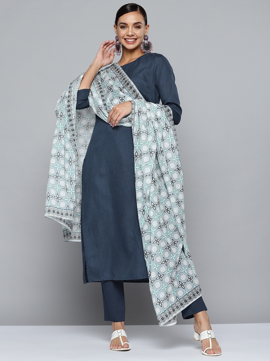 

HERE&NOW Women Navy Blue & White Kurta with Trousers & Dupatta