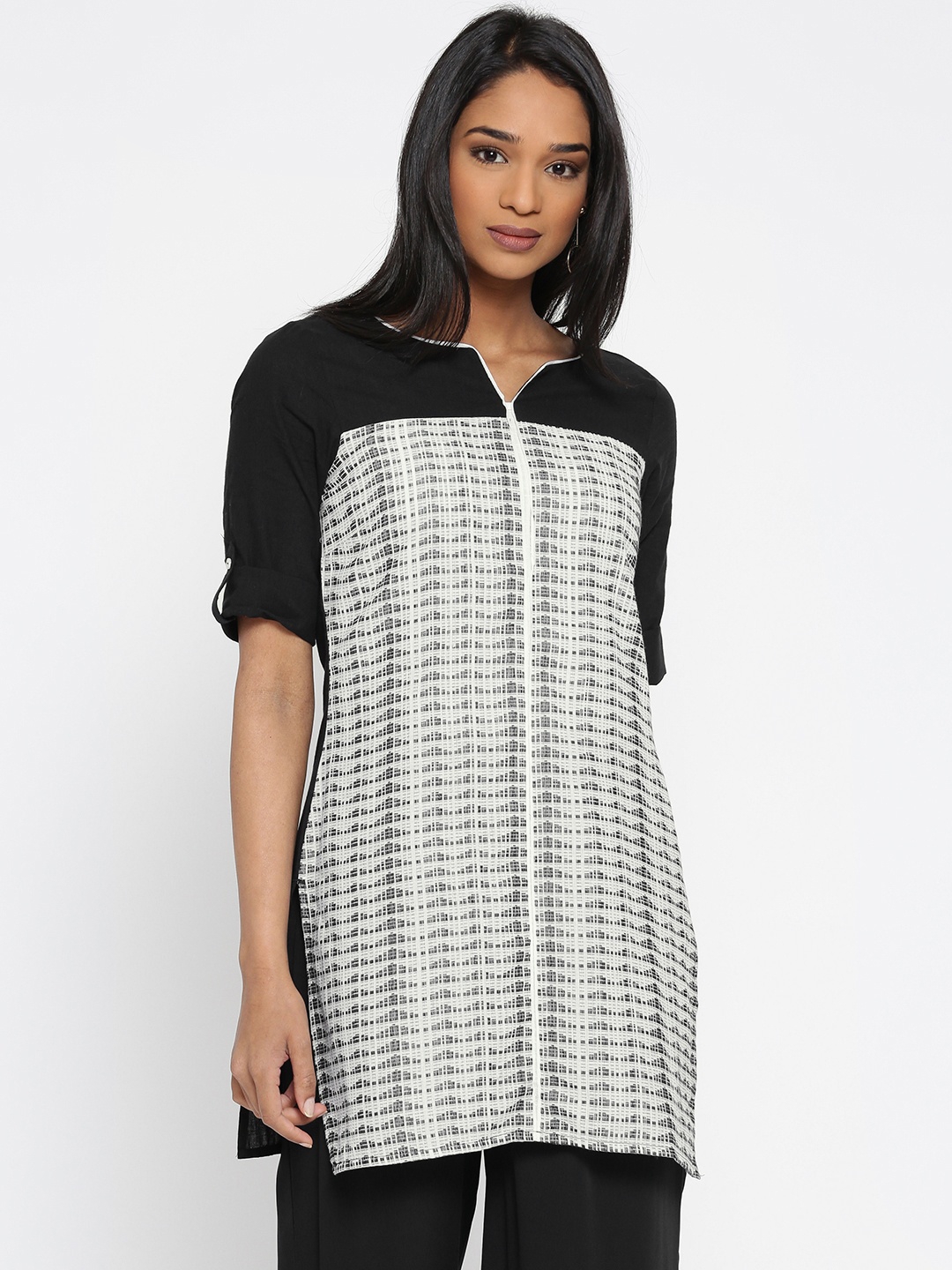 

AURELIA White & Black Patterned Pure Cotton Kurti
