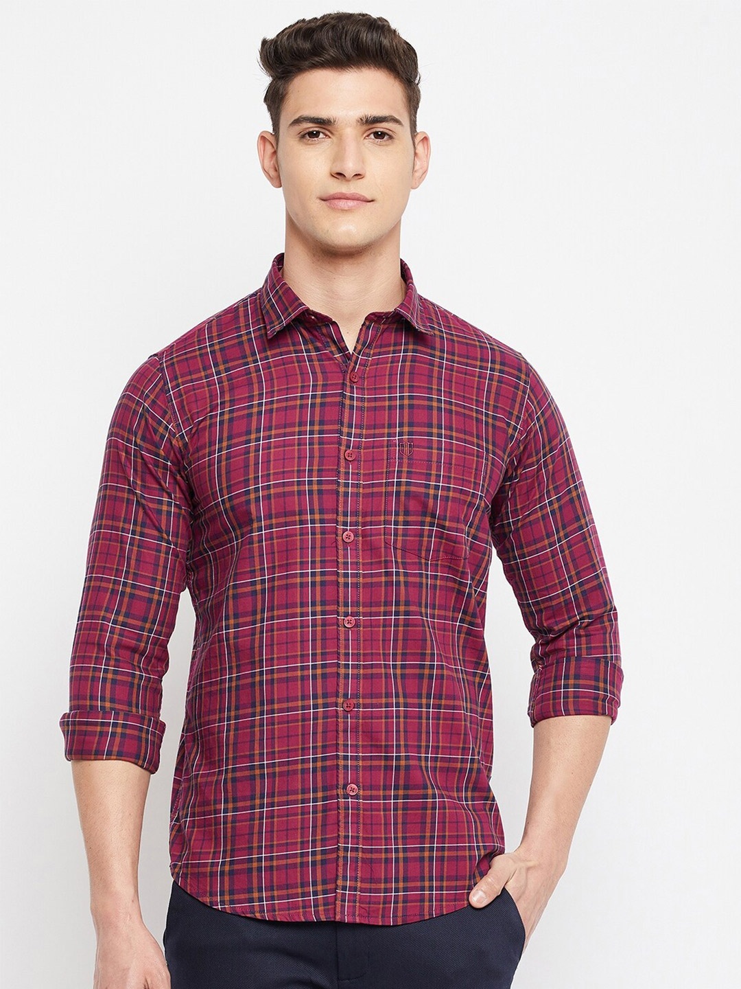 

Duke Men Red & Navy Blue Slim Fit Checked Cotton Casual Shirt